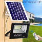 SOLAR FLOOD LIGHT WITH REMOTE CONTROL (500W)