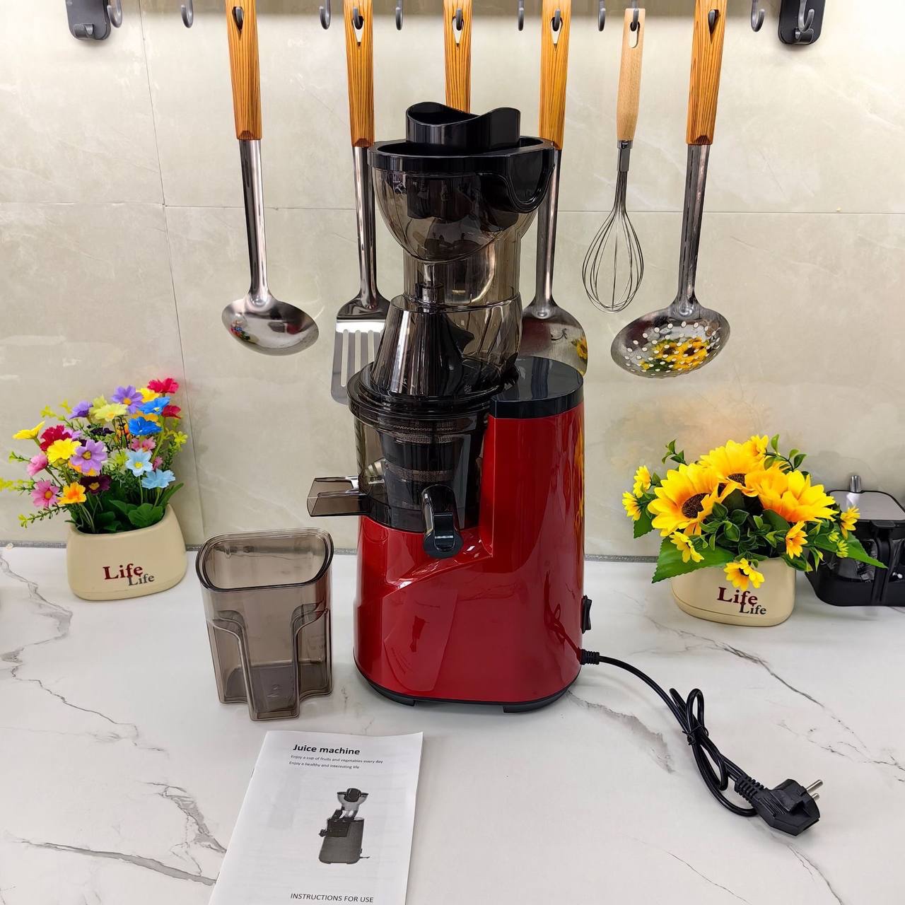 img_1696 KENWOOD 1000W HIGH NUTRIENT FRUITS & VEGETABLES SLOW JUICER (500ML JAR CUP) - Image 1