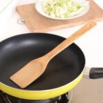 WOODEN 4PCS KITCHEN COOKING SPOON SET WITH HOLDER - Image 5