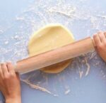 WOODEN KITCHEN ROLLING PIN / STICK